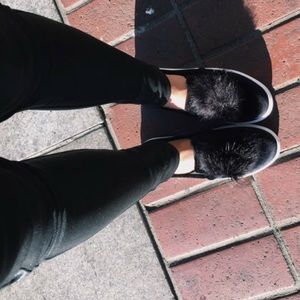 ⬇️⬇️Betsey Johnson pom pom slip-ons (9.5)